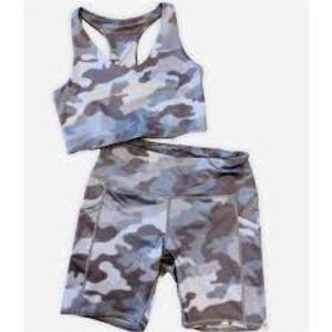Zella NWT Gray Camo Bike Shorts